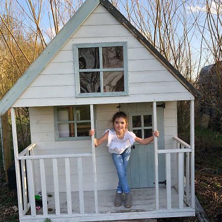 Willow Court Farm Studio East & Petting Farm, 8 Mins To Legoland & Windsor, 15 Mins To Lapland Uk Eksteriør billede