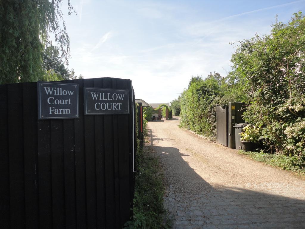 Willow Court Farm Studio East & Petting Farm, 8 Mins To Legoland & Windsor, 15 Mins To Lapland Uk Eksteriør billede